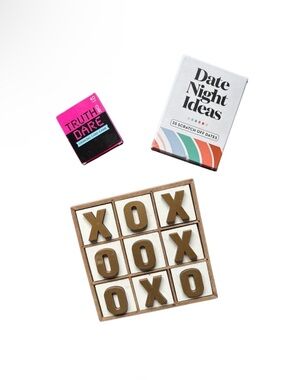 Date Night 3 pcs! Date night Ideas Scratch-Off Game & Tic Tac Toe+ truth or dare
